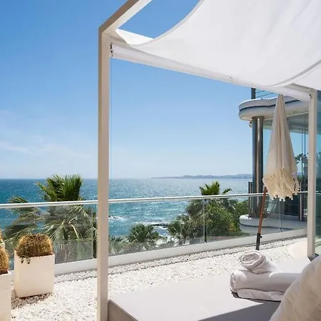 Waterfront Paradise *